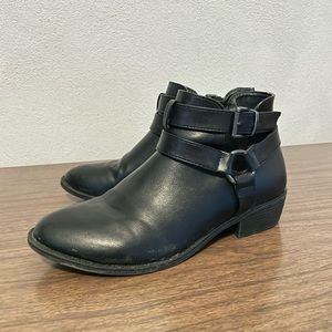 Charlotte Russe Black Leather Ankle Bootie with Buckle. Size 8.
